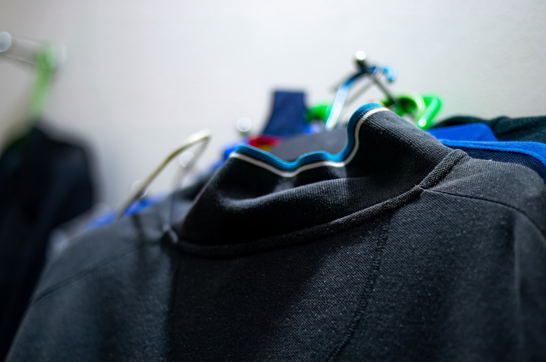 De vrolijke kinderkapstok: Een eigen plek voor kleine jassen en tassen