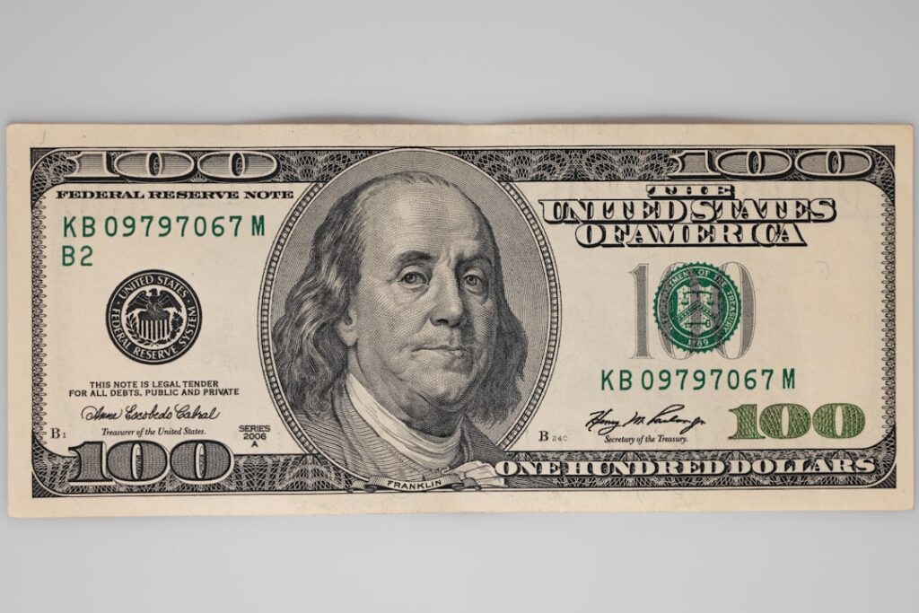 Het geld van Beau van Erven Dorens: een blik op zijn vermogen en succes